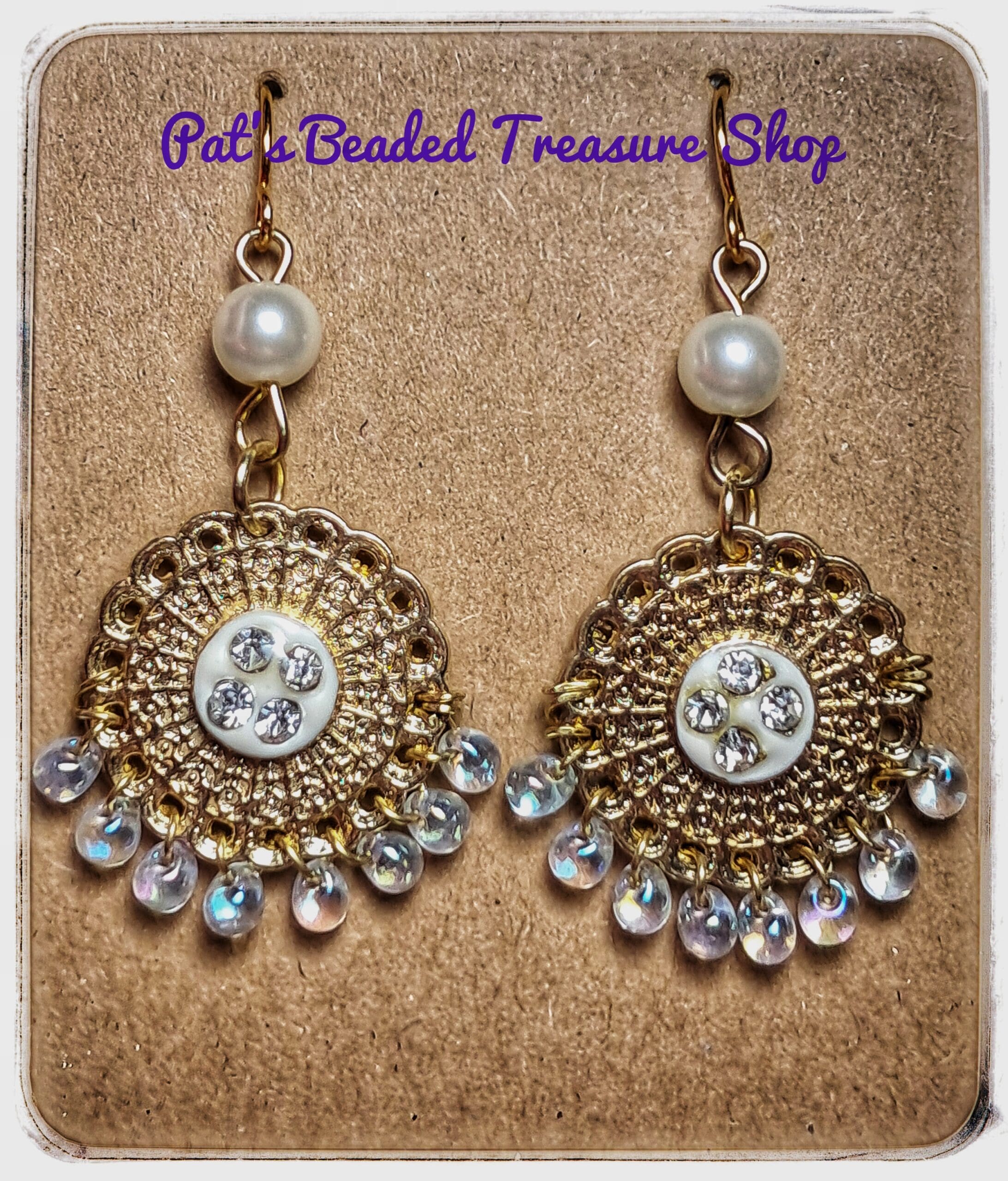 Elegant filigree design golden pearl & clear ab teardrop dangle earrings Elegant filigree design golden pearl & clear ab teardrop dangle earrings - image 3