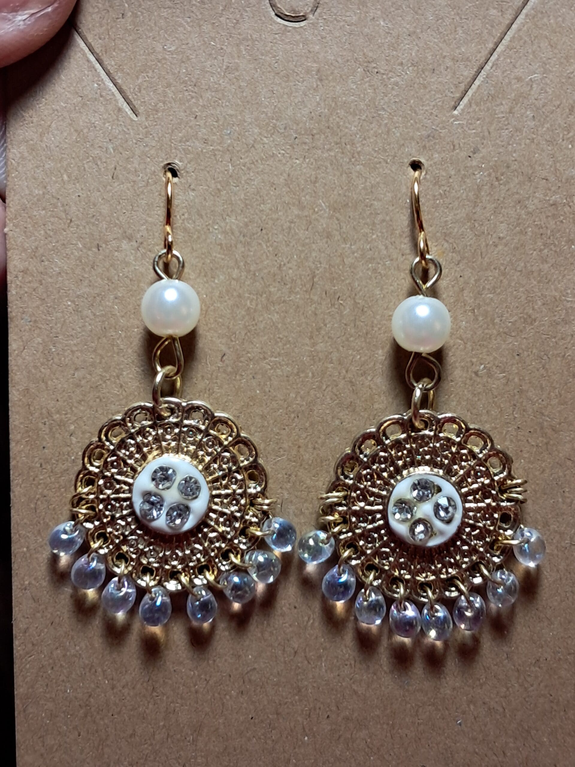 Elegant filigree design golden pearl & clear ab teardrop dangle earrings Elegant filigree design golden pearl & clear ab teardrop dangle earrings - image 2