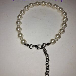 Classic pearl bracelet