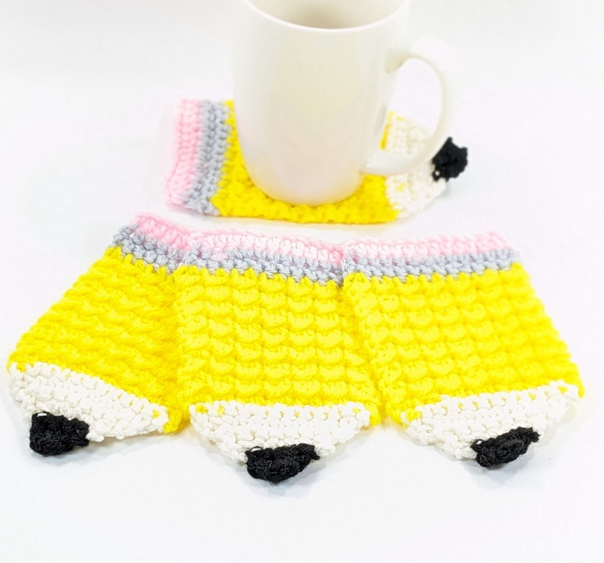 Crochet school pencil coaster set Crochet school pencil coaster set