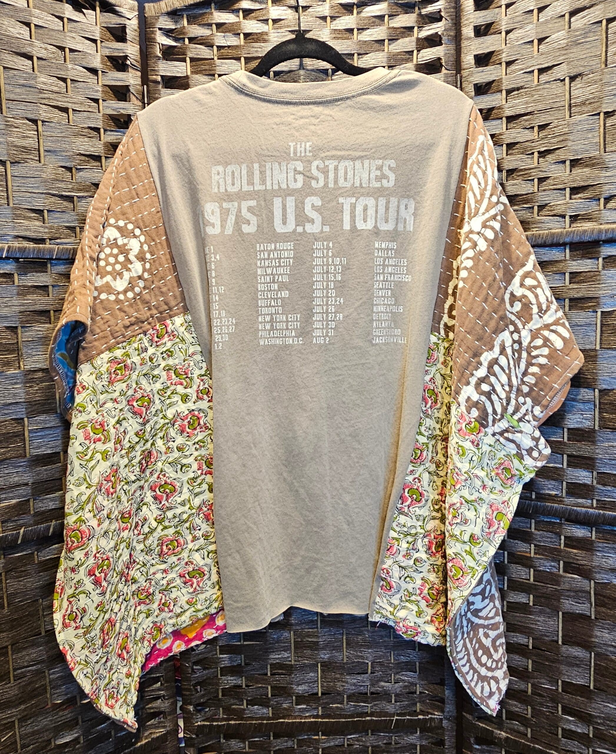 Upcycled festival concert poncho 36 Upcycled festival concert poncho 36 - image 3