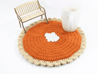 Plush pumpkin pie crochet place mat Plush pumpkin pie crochet place mat