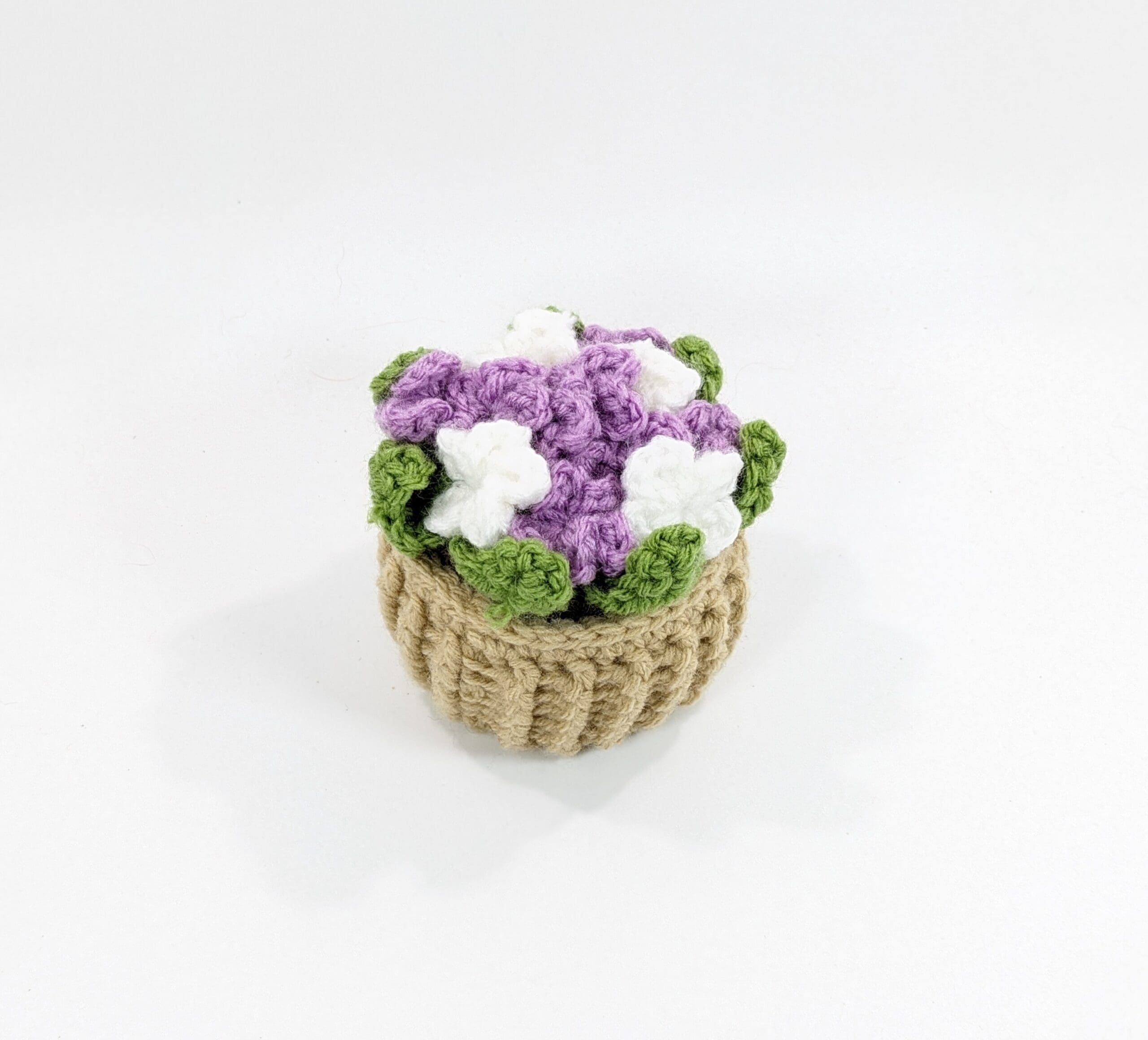 Mini violets crochet basket decor Mini violets crochet basket decor