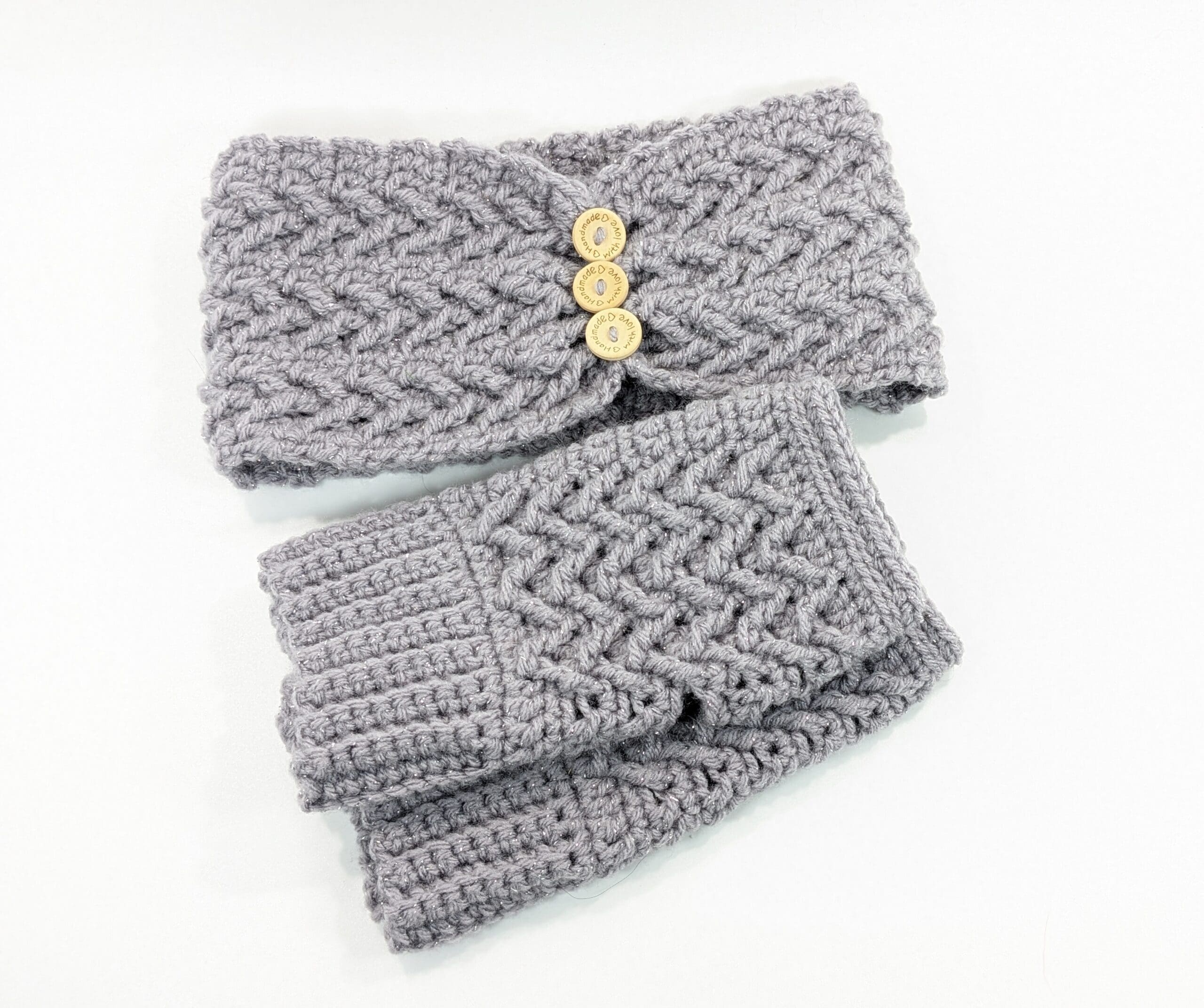 Crochet grey winter accessory set Crochet grey winter accessory set