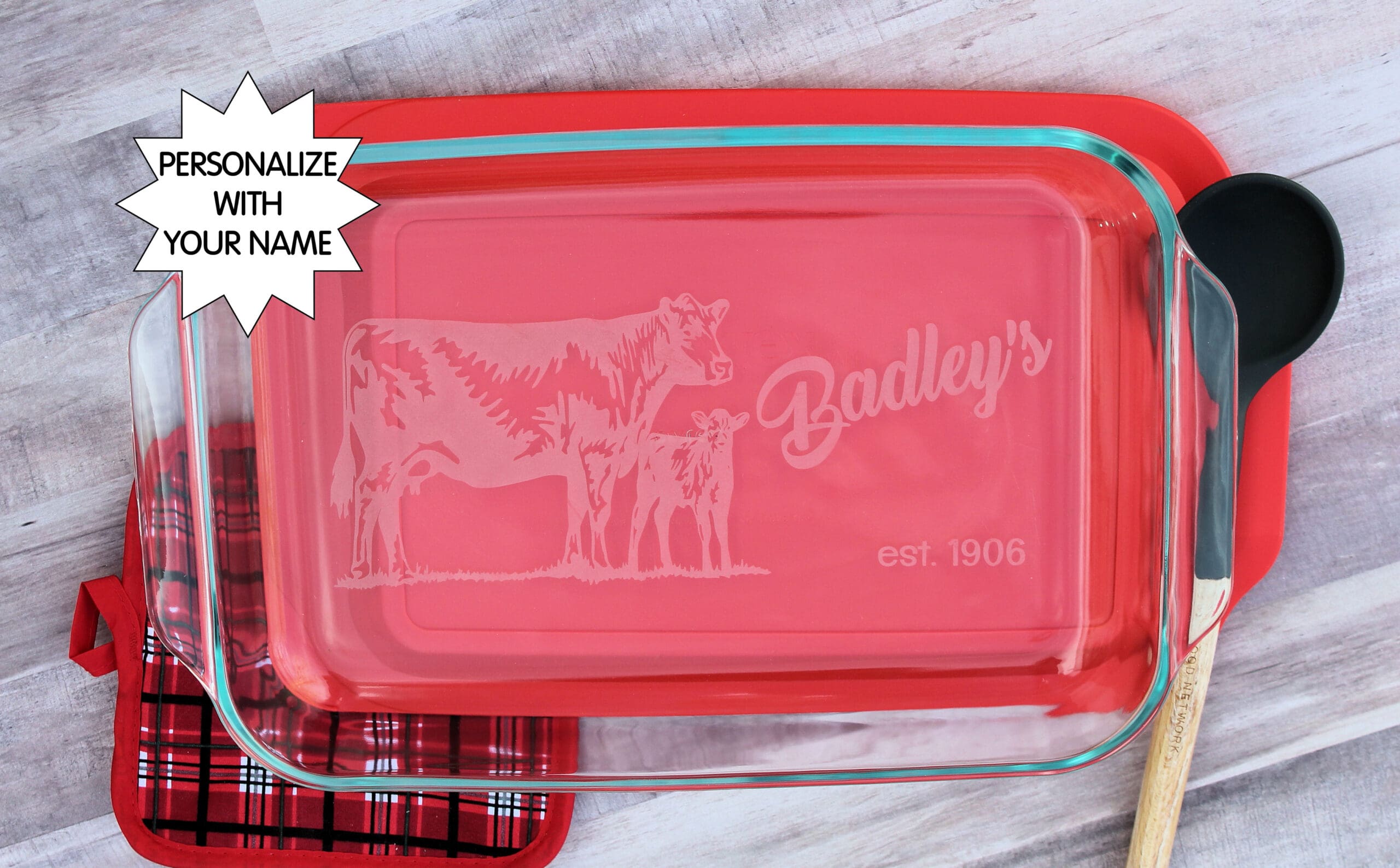 Angus cattle customized 9×13 casserole dish | personalized baking pan | custom engraved family recipe gift Angus cattle customized 9×13 casserole dish | personalized baking pan | custom engraved family recipe gift - image 2