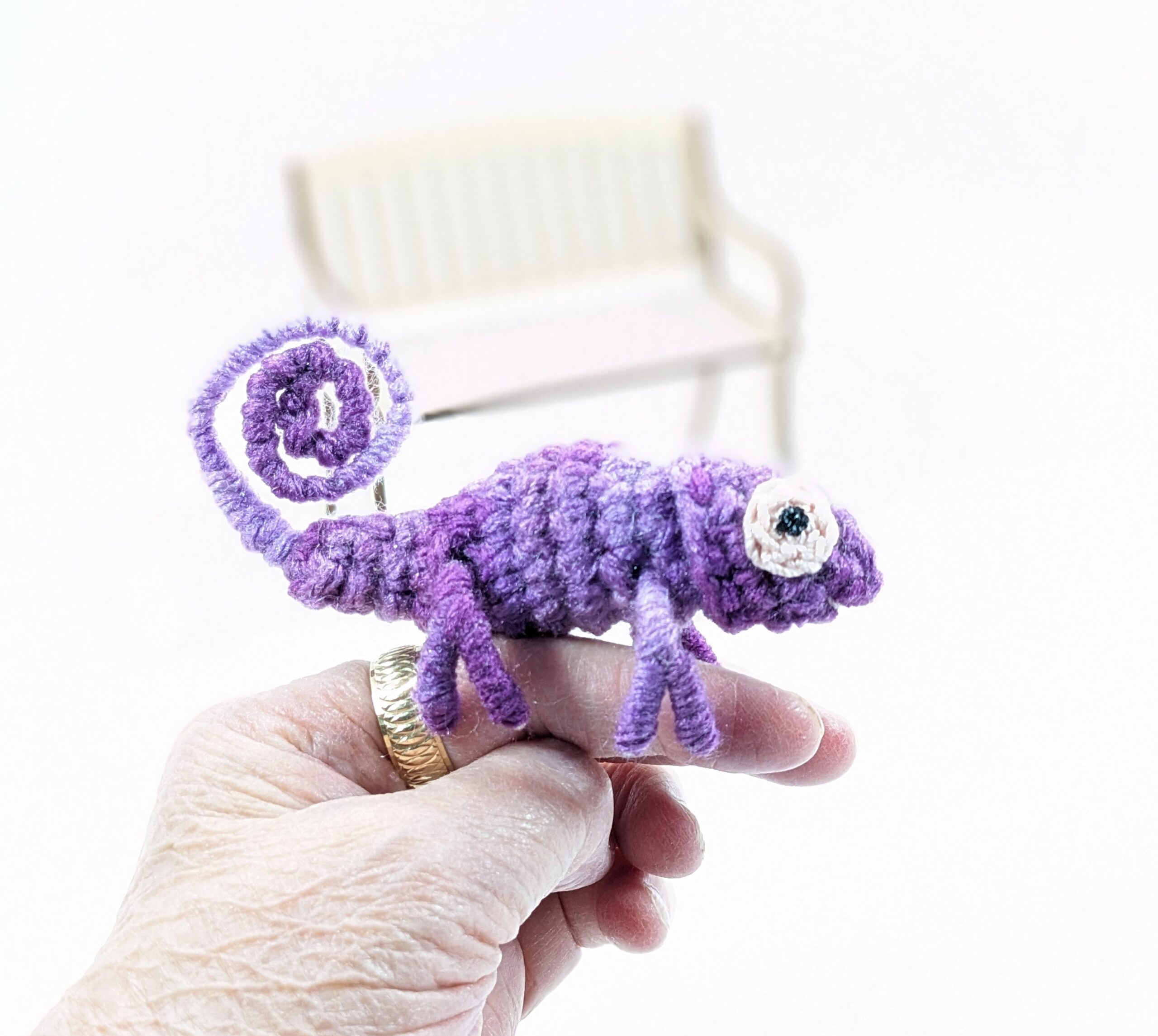 Chameleon purple crochet finger pet toy Chameleon purple crochet finger pet toy