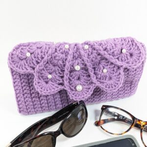 Shell phone & glasses lavender crochet case
