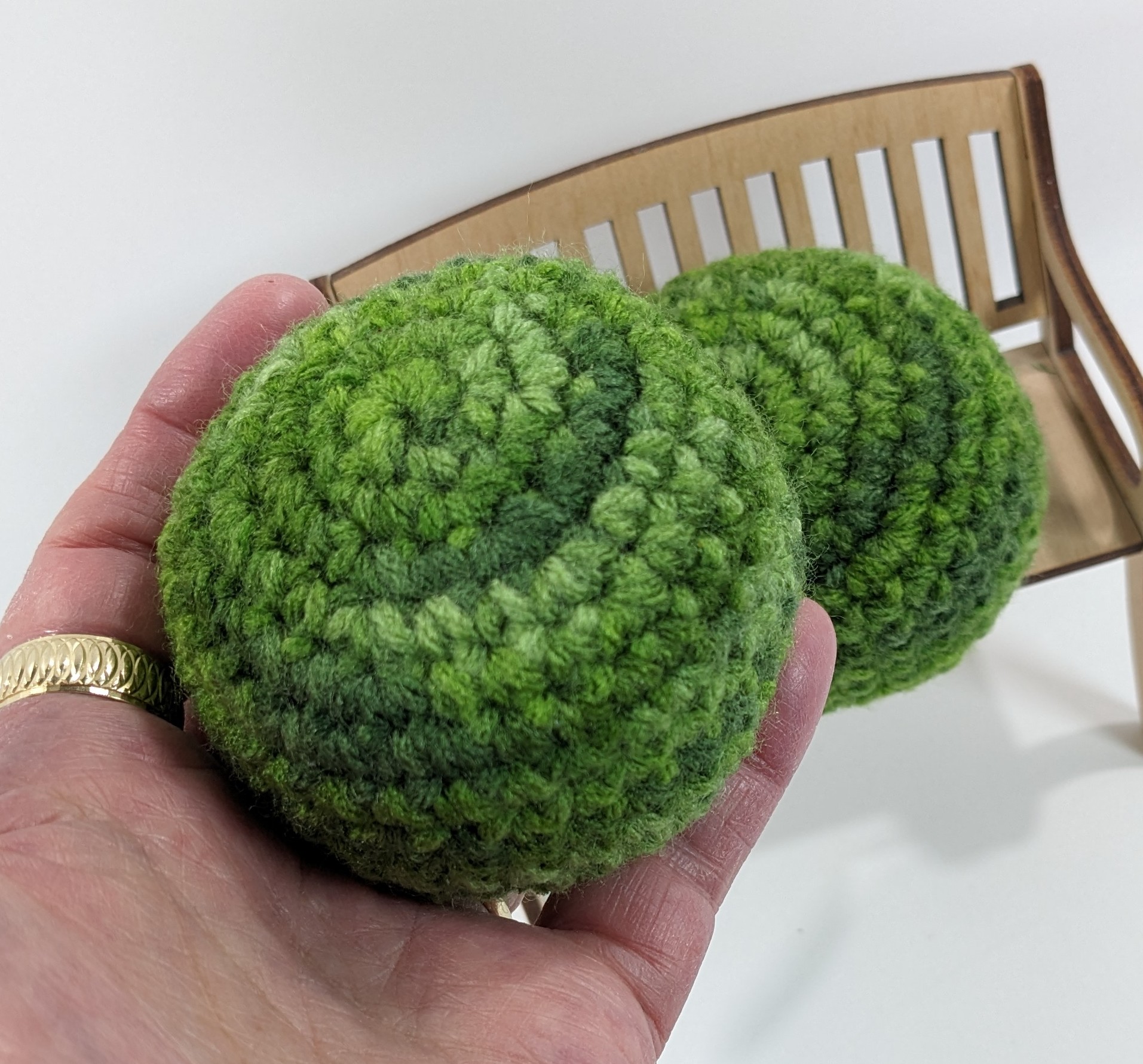 Hacky sack green crochet bean bag ball Hacky sack green crochet bean bag ball