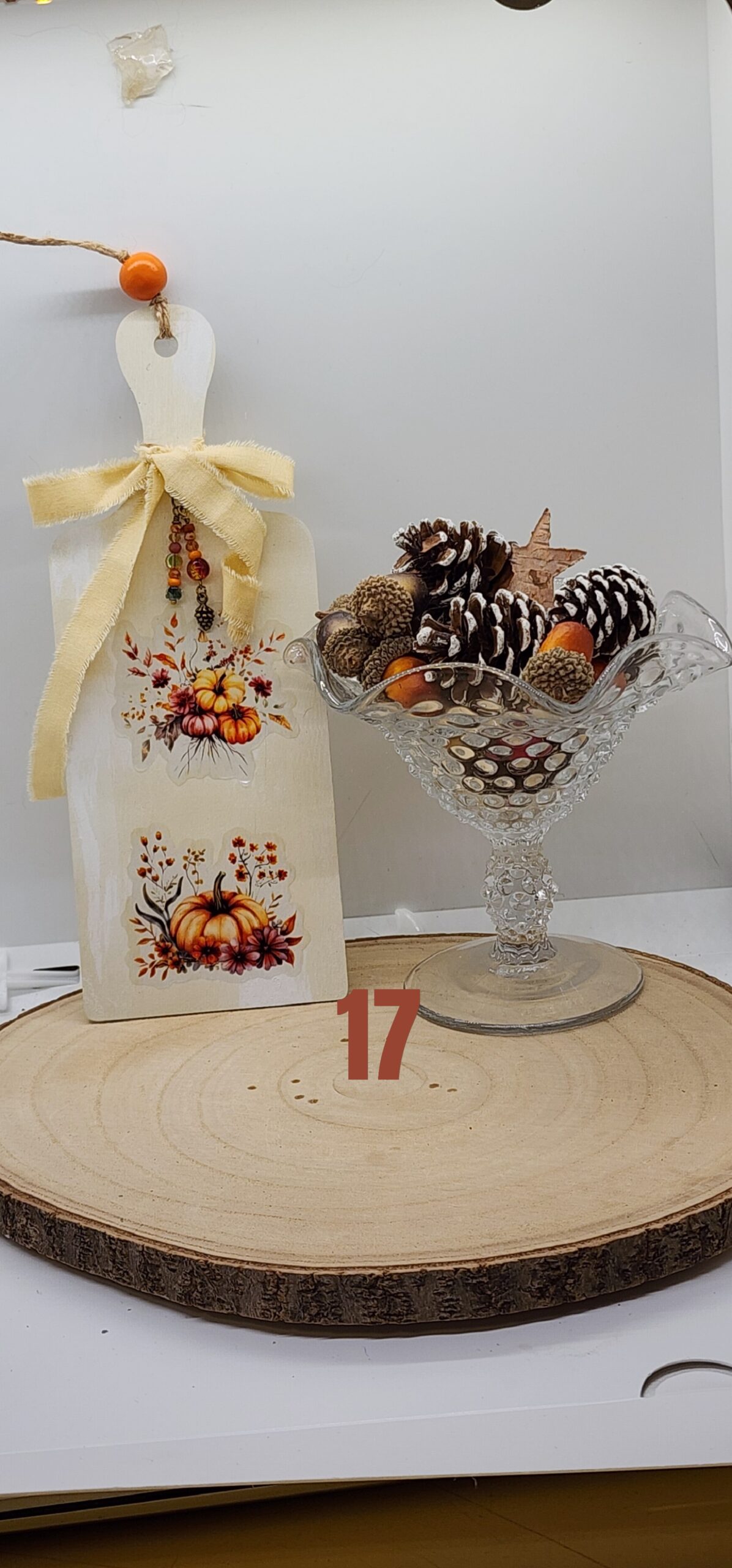 Handmade wooden fall decor-mini pumpkin and sunflower mini cutting board-wall hanger or door hanger Handmade wooden fall decor-mini pumpkin and sunflower mini cutting board-wall hanger or door hanger - image 3