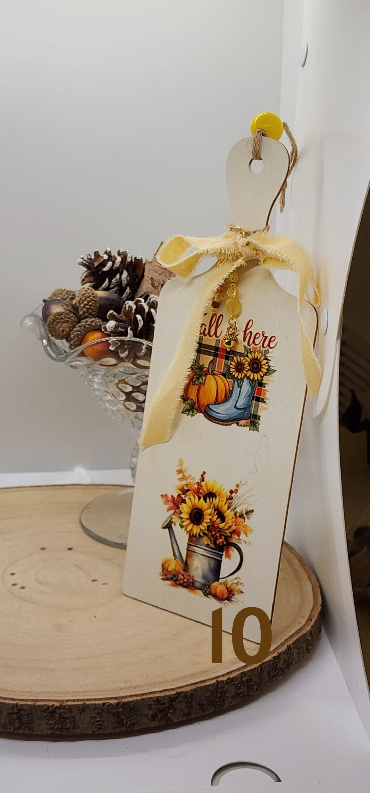 Handmade wooden fall decor-mini pumpkin and sunflower mini cutting board-wall hanger or door hanger Handmade wooden fall decor-mini pumpkin and sunflower mini cutting board-wall hanger or door hanger - image 2