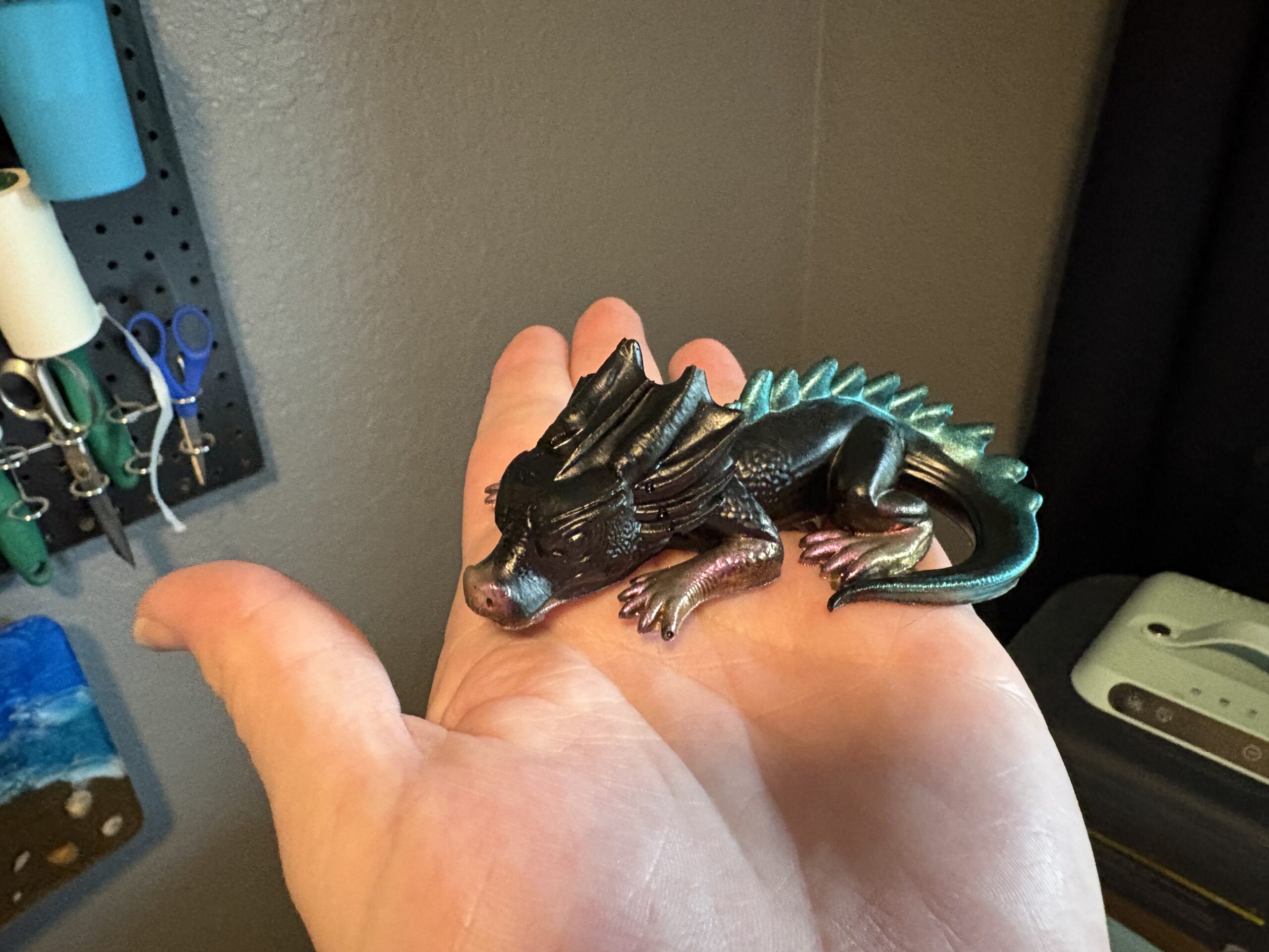Handcrafted dragon statue, handmade fantasy creature figurine, detailed dragon decor and gift for collectors Handcrafted dragon statue, handmade fantasy creature figurine, detailed dragon decor and gift for collectors - image 2
