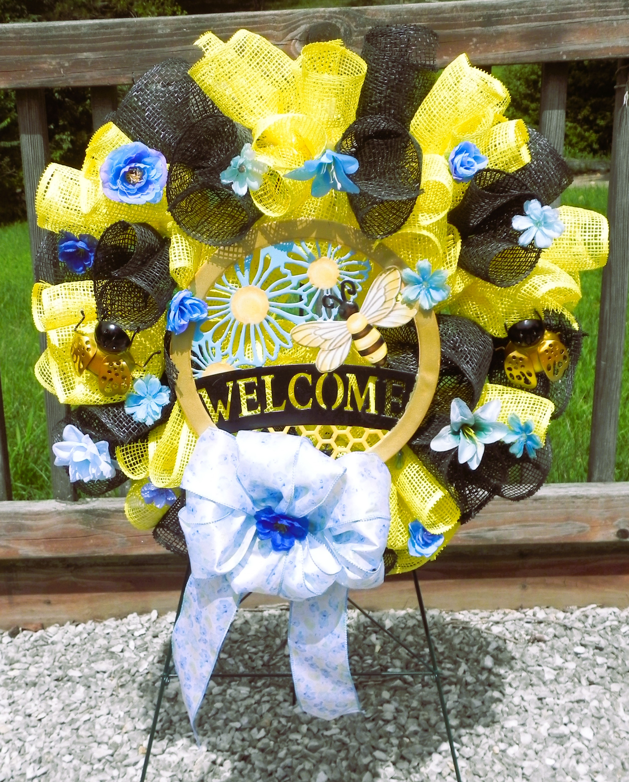 Vibrant black & yellow “welcome” wreath with bee accents Vibrant black & yellow “welcome” wreath with bee accents - image 6