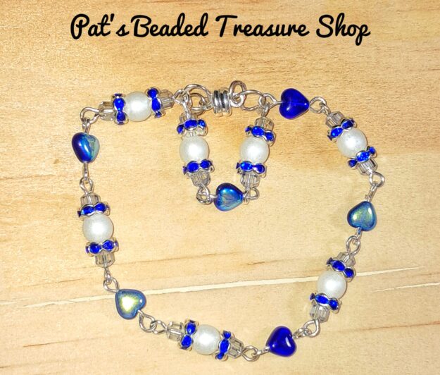 Blue czech pearl heart bracelet with magnetic clasp Blue czech pearl heart bracelet with magnetic clasp