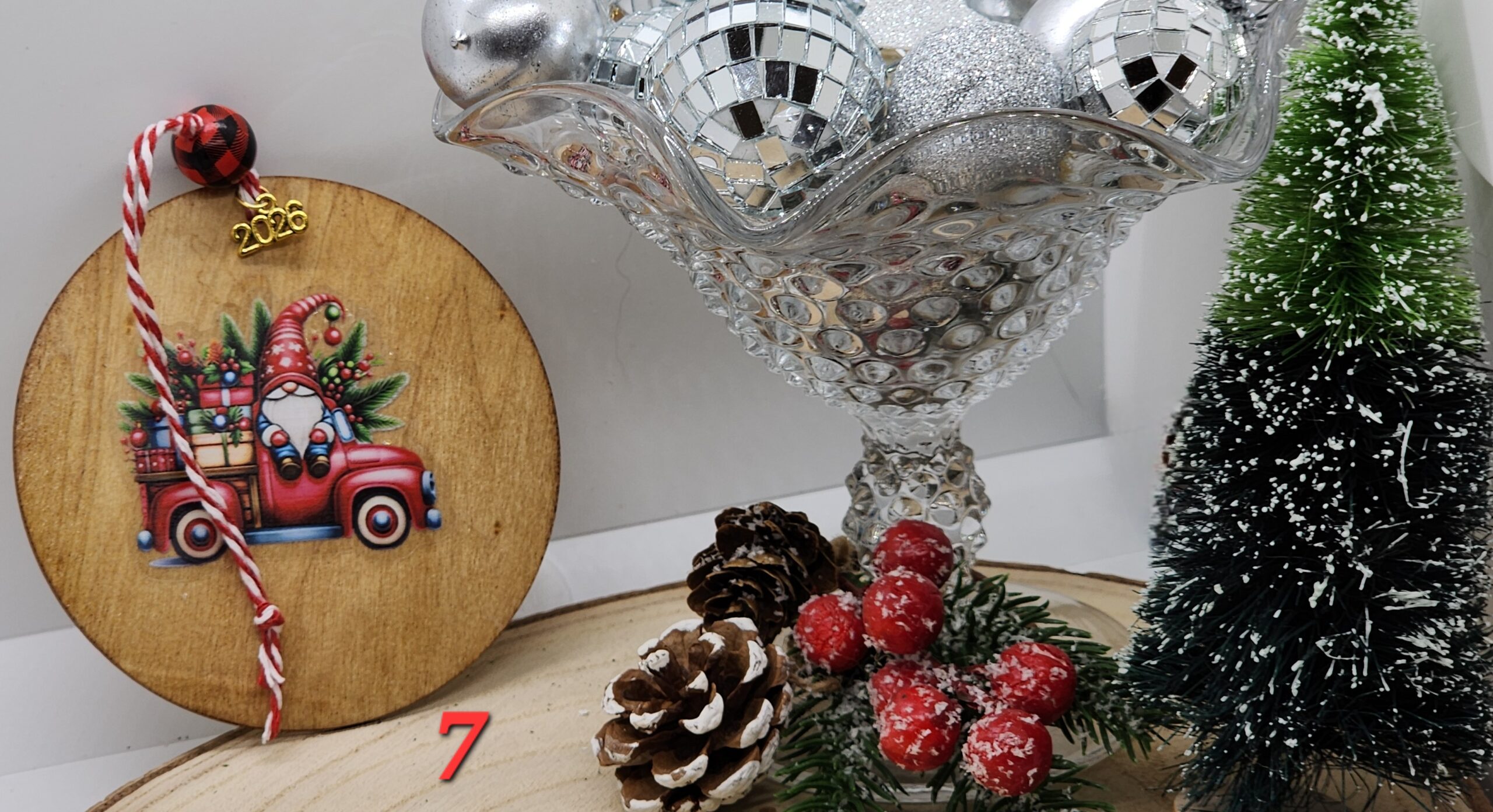 Gnomes in nostalgic trucks-handcrafted wooden christmas ornaments Gnomes in nostalgic trucks-handcrafted wooden christmas ornaments - image 7