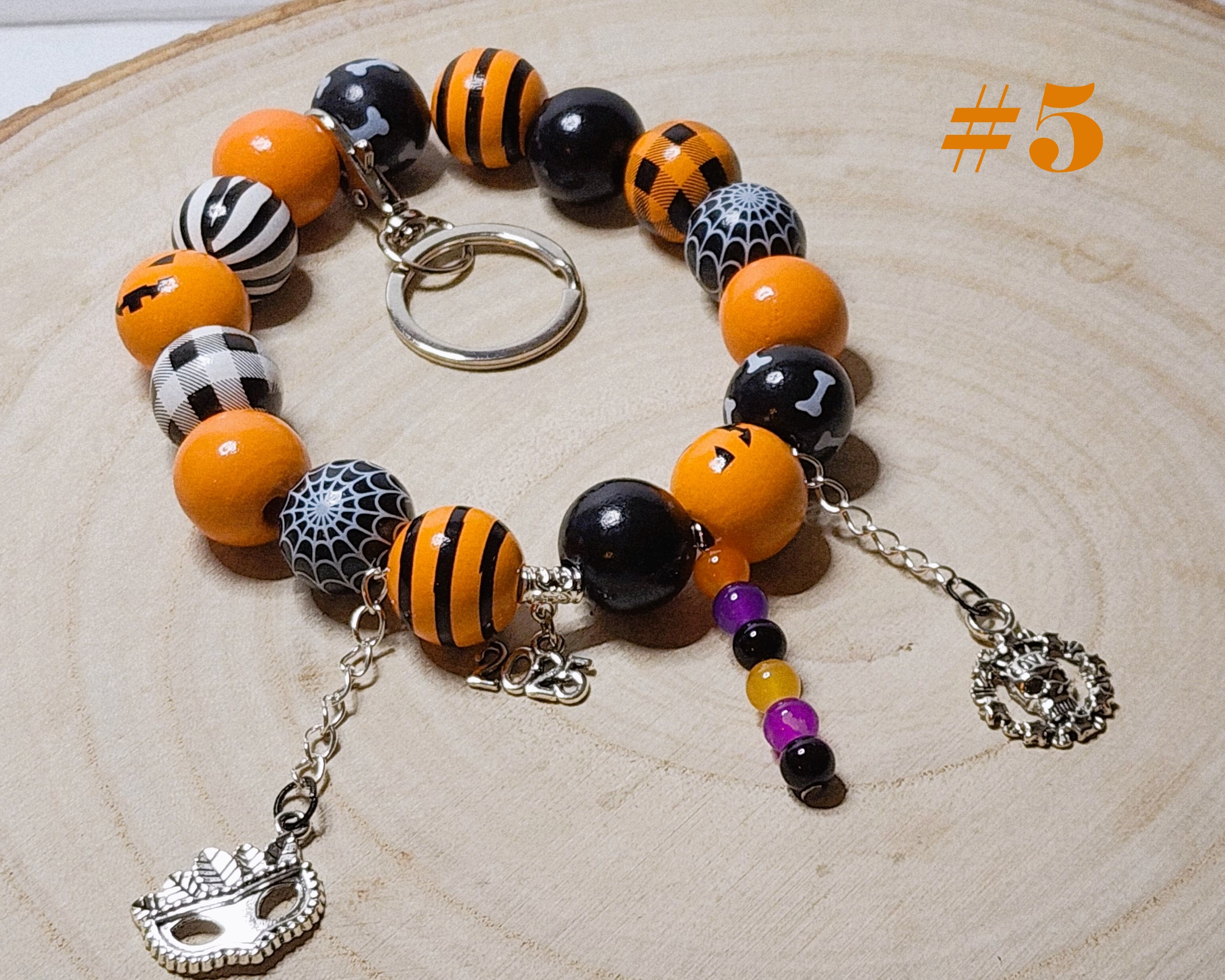 Handcrafted wooden halloween keychains-spooky season accessory-fun halloween charms Handcrafted wooden halloween keychains-spooky season accessory-fun halloween charms - image 6
