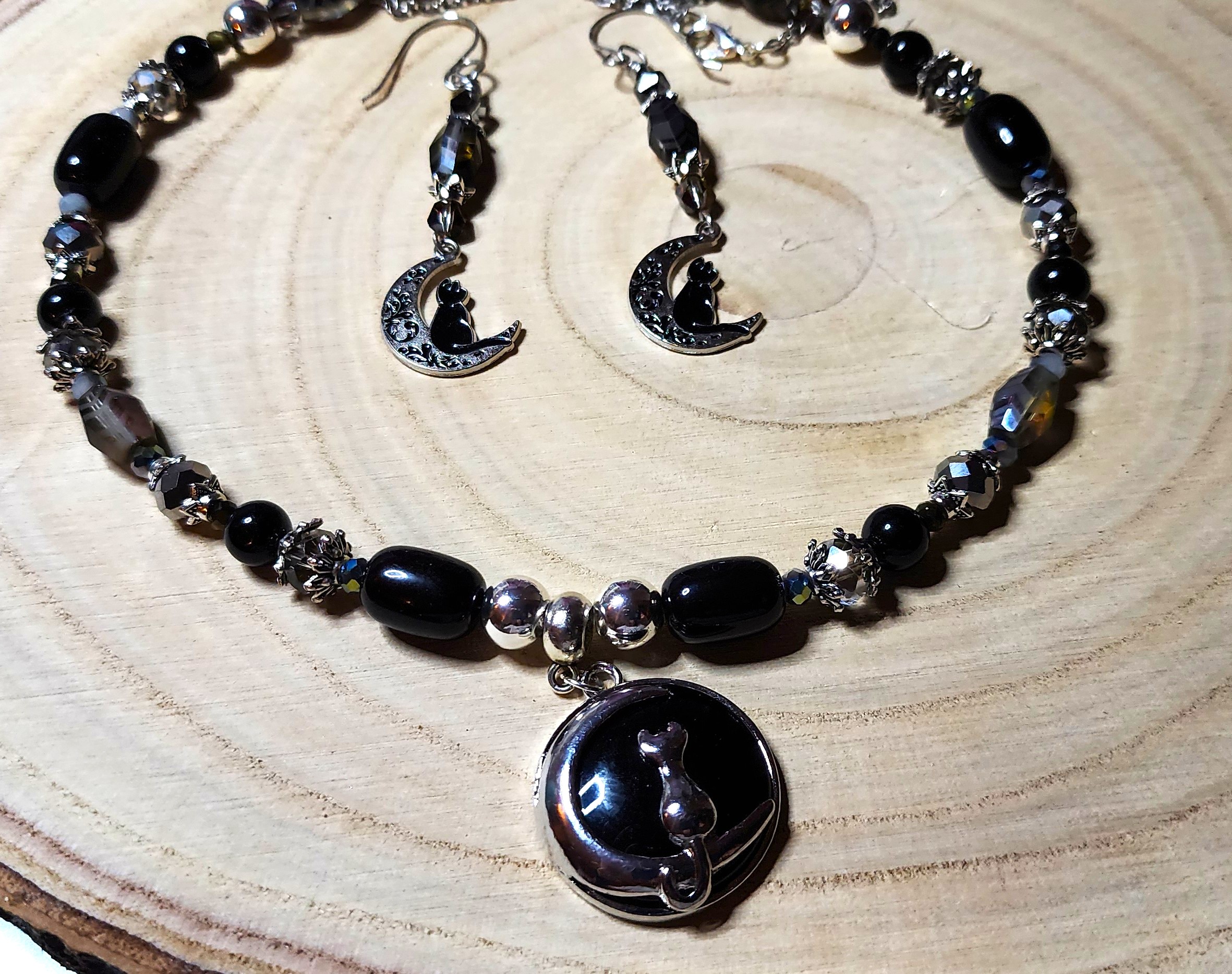 Genuine black onyx & golden sheen obsidian celestial cat jewelry set - whimsigoth beaded necklace and moon earring set (free shipping) Genuine black onyx & golden sheen obsidian celestial cat jewelry set - whimsigoth beaded necklace and moon earring set (free shipping)