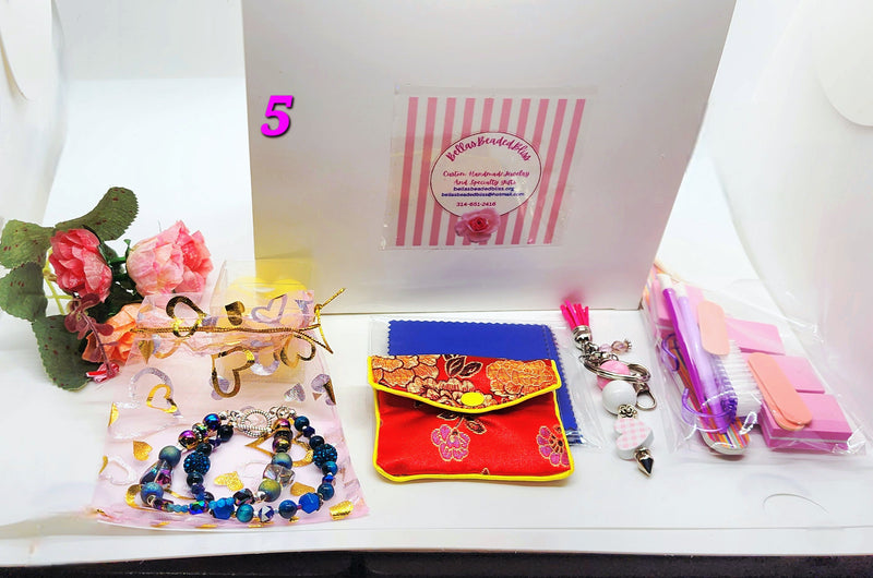 Gift box with handmade bracelet • artisan jewelry set Gift box with handmade bracelet • artisan jewelry set