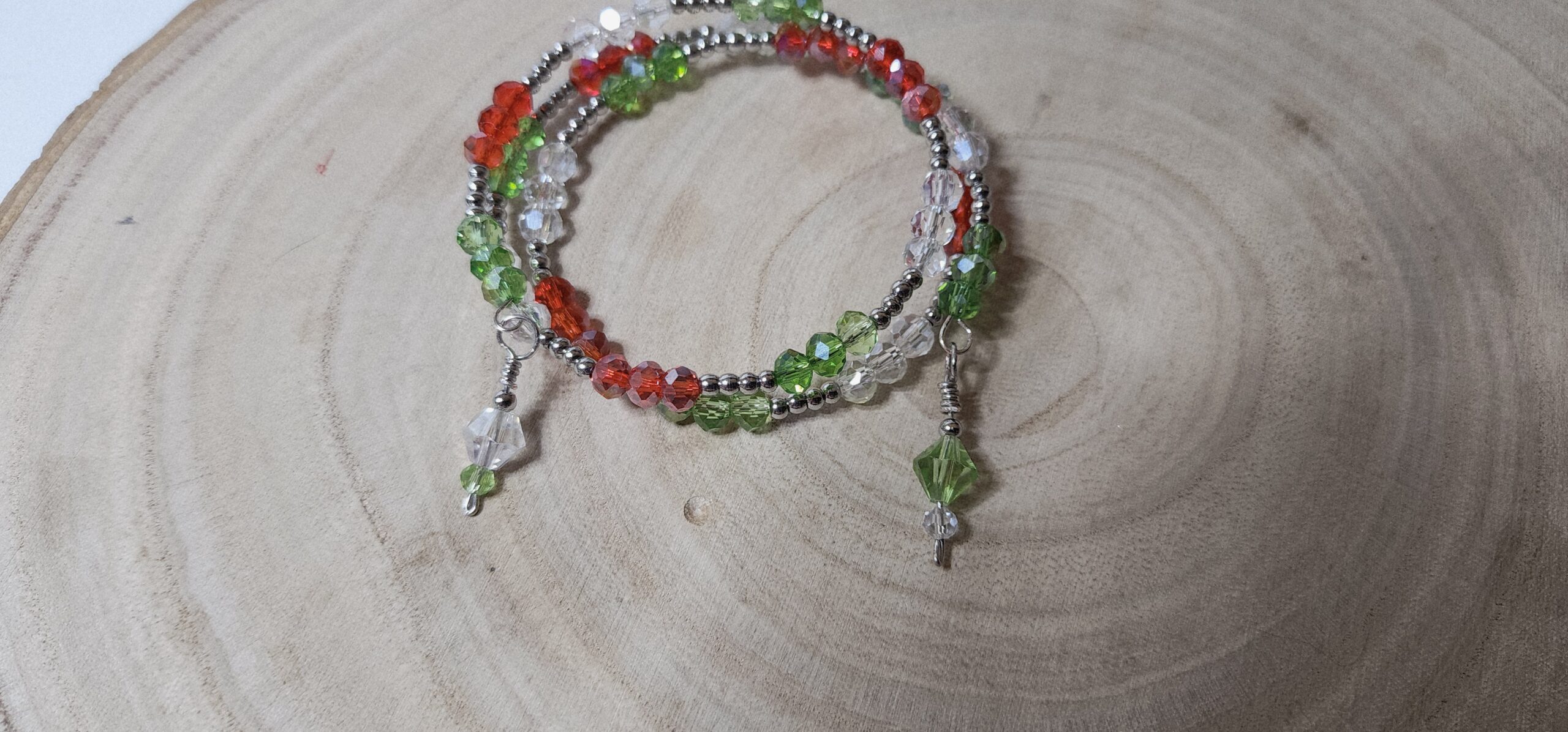 Handmade christmas memory wire bracelet โ red, green & clear crystal beads with festive charm Handmade christmas memory wire bracelet โ red, green & clear crystal beads with festive charm - image 3